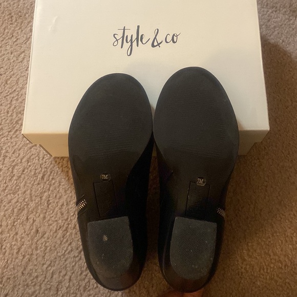 Style & Co's Masrinaa Booties - Black Size 7M - Picture 5 of 8